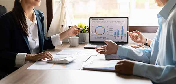 Warning Against Unregistered Investment Advisors On Social Media